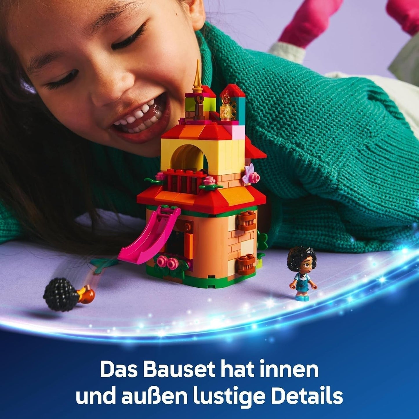 LEGO Ç€ Disney Encanto Mini House, jouet de construction pour filles à partir de 5 ans, jouet fantastique et jeu de construction avec mini-poupées Mirabel et Antonio, une figurine de Capybara et une clé 43261 Jeux de construction Besuche den LEGO-Store