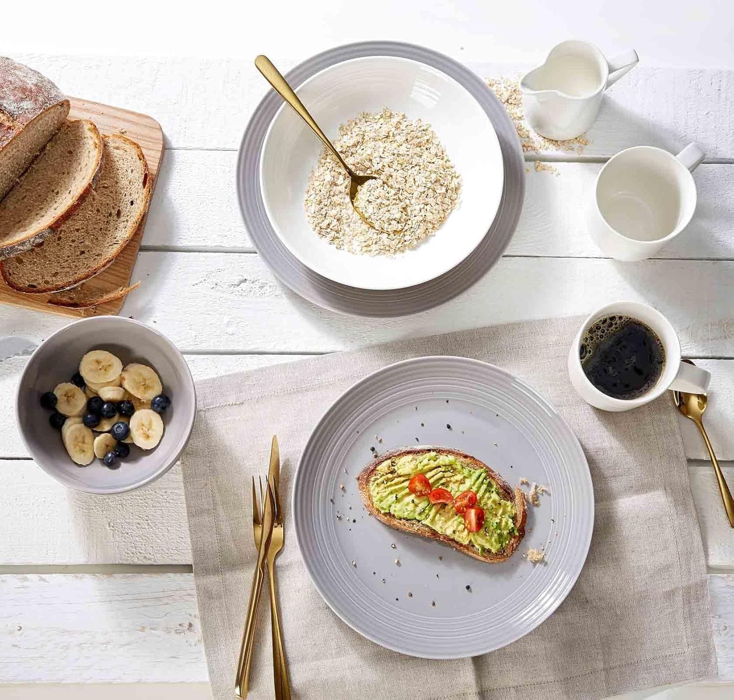 Ritzenhoff & Breker Levi Service de table 16 pièces, assiettes, bols et tasses pour 4 personnes, design scandinave avec relief cannelé fin, vaisselle Mix & Match, porcelaine, blanc et gris