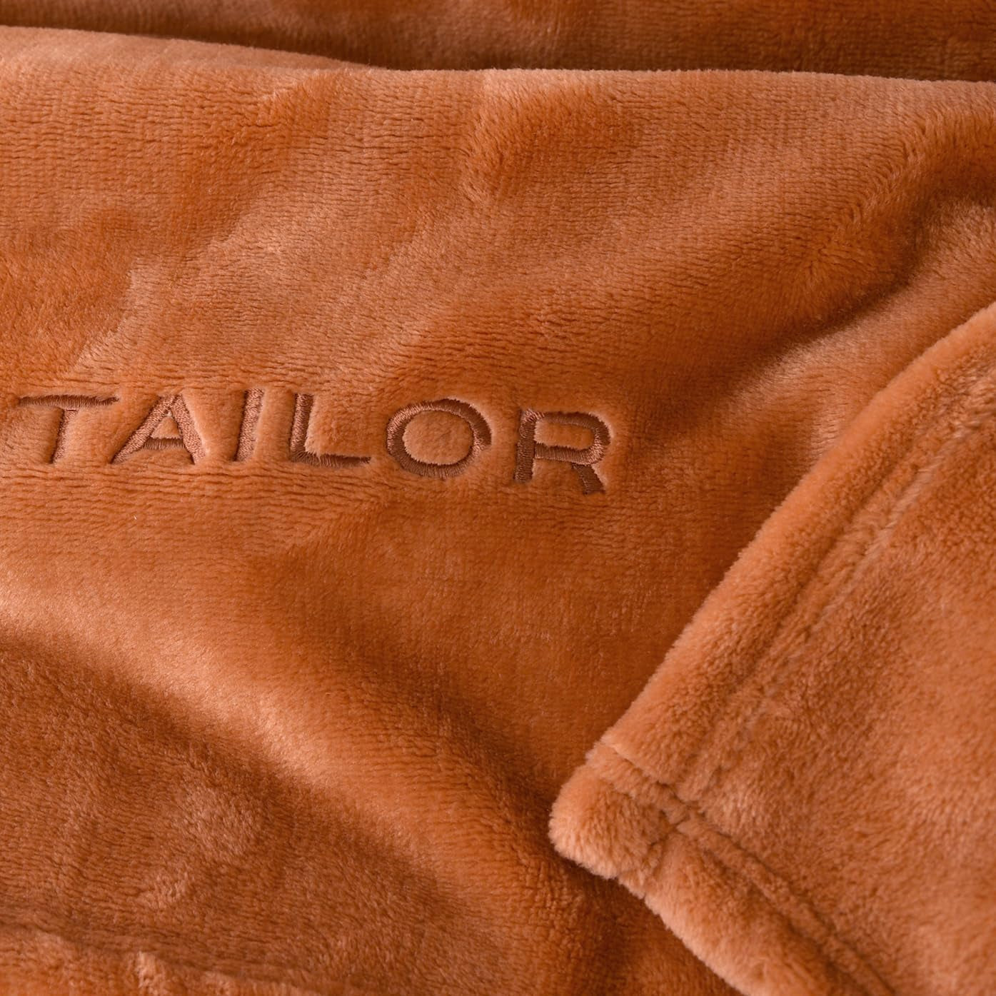 TOM TAILOR Couverture Wellsoft, 150X200 Cm, 100% Polyester/ Wellsoft, brodée avec logo, WELLSOFT BLANKET Orange (Warm Coral) Couvertures et couettes Naty Shop