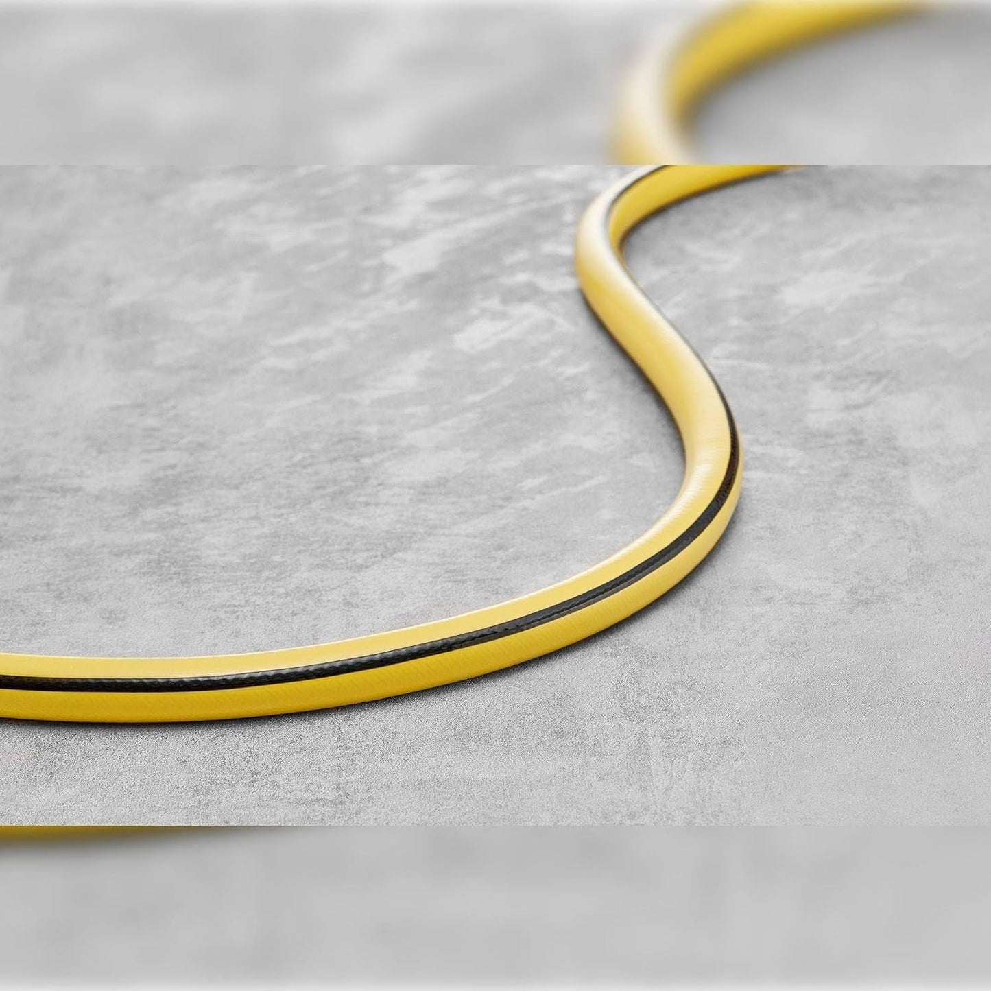 Tuyau d'arrosage Cellfast JAUNE, léger, résistant, 4 brins, tresse croisée durable, résistant aux UV et aux algues, résistant à la torsion, technologie REACH, 20 bar, -10/+50°C, fermeture : Temp. 5/8", 20m