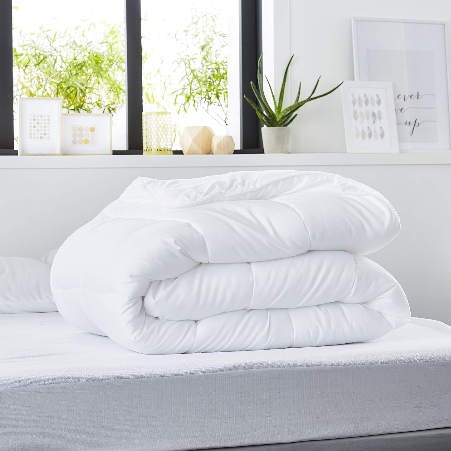 SWEET NIGHT - Couette été 220G/M² | 140X200cm | Fin et léger | Doux et confortable | Lavable | Couette 100% microfibre Couettes et couettes Naty Shop