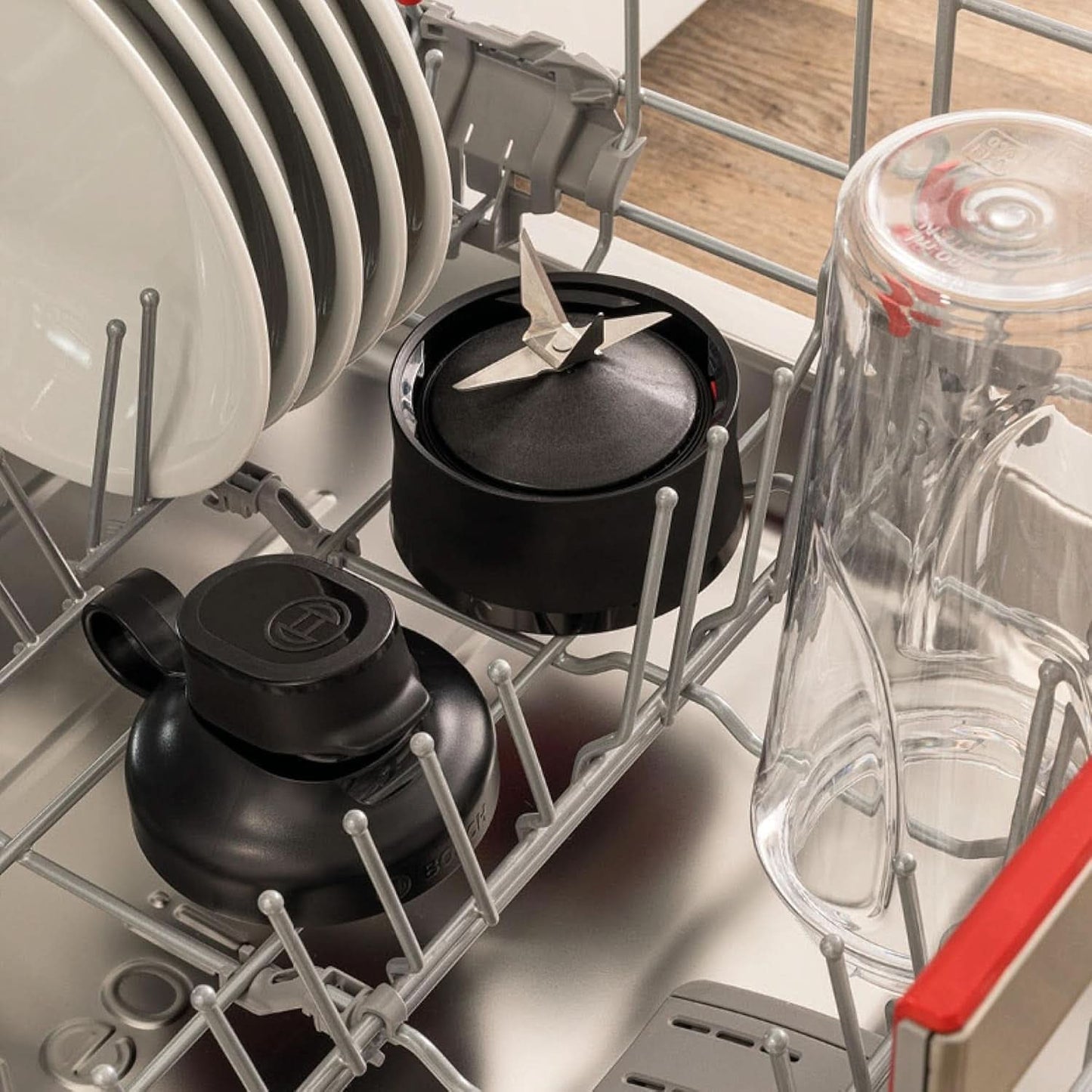 Bosch Mini-batteur sur socle Vitapower Serie 2 MMB2111S, Mélangeur à grande vitesse, Jusqu'à 40 000 tr/min, Tritan Togo-Flasche 0,6 L, Trinkdeckel, Bruchsicher, Spülmasch.Geeignete Teile, 450W, Silber/Schwarz Kitchen Naty Shop