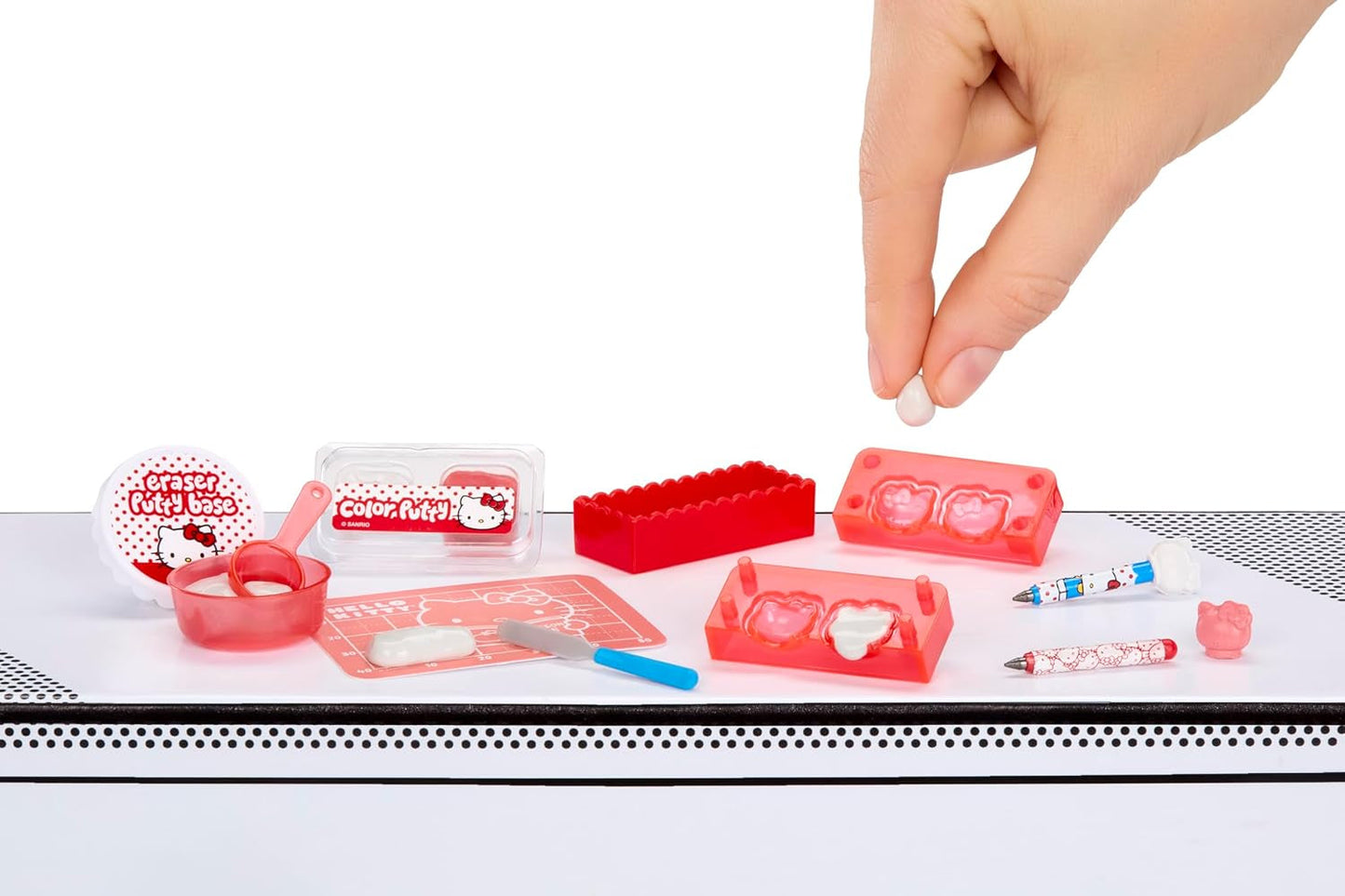 Miniverse MGA Make It Mini Hello Kitty and Friends Série 3 – Mini objets de collection, Sanrio, répliques rétro, papeterie, travaux manuels, bricolage, pour collectionneurs et enfants à partir de 8 ans