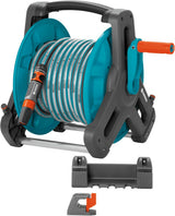 Gardena Classic Wall Hose Reel Set 50 : Enrouleur de tuyau mobile, peu encombrant, montable au mur et amovible à tout moment, avec tuyau de 20 m, buse de pulvérisation et pièces du système (8009-20)