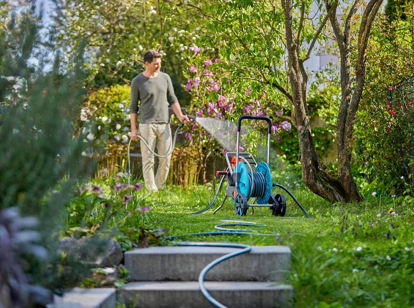 Tuyau Gardena EcoLine 1/2", 20 m sans composants du système : Tuyau d'arrosage durable en plastique recyclé, sans phtalates ni polluants, forte fonction de préhension, résistant au gel et aux UV (18930-20)