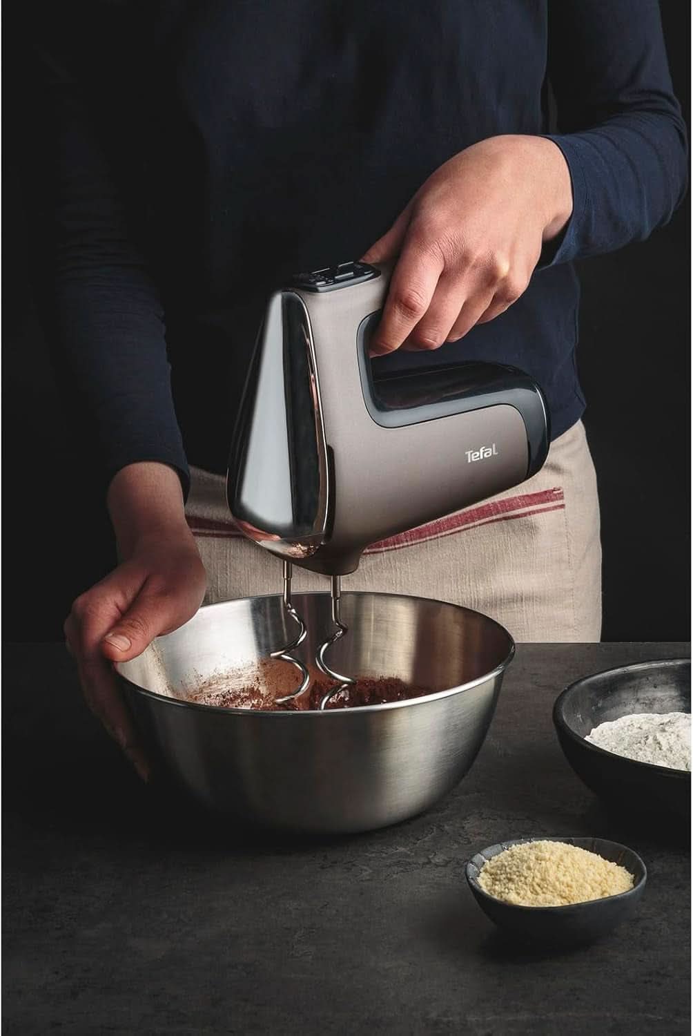 Tefal HT650E Power Mix Silence Batteur à main | 600 watts | Contrôleur de vitesse variable | Fonction Turbo et Auswurf | Moteur de loisirs extrêmes | Incl. 2 Rührbesen et 2 Knethaken | Cuisine de blé Naty Shop