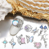 16 Style Luxus Mond Stern Nagel Charms 3D Nail Charms Y2K Legierung Strasssteine ​​​​Bogen Schmetterling Nagel Schmuck Metall Nail Art Charms Nägel Glitzersteine ​​​​Nailart Strass Nageldesign Zubehör