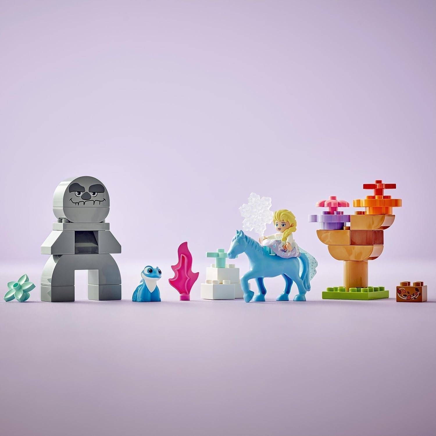 LEGO DUPLO | Disney ELSA et Bruni dans la forêt enchantée, La Reine des Glaces, jouet à 4 figurines pour les enfants de 2 ans, cadeau préscolaire pour les filles et les garçons de 2 ans et plus, basé sur les ensembles de construction La Reine des Neiges 2 10418 Beuche den LEGO-Store