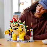 LEGO Super Mario The Mighty Bowser Kit de modèle 3D Grand ensemble de figurines à collectionner comprenant une plateforme de duel Idée cadeau pour les fans À afficher comme décoration de pièce 71411 Jeux de construction Besuche den LEGO-Store
