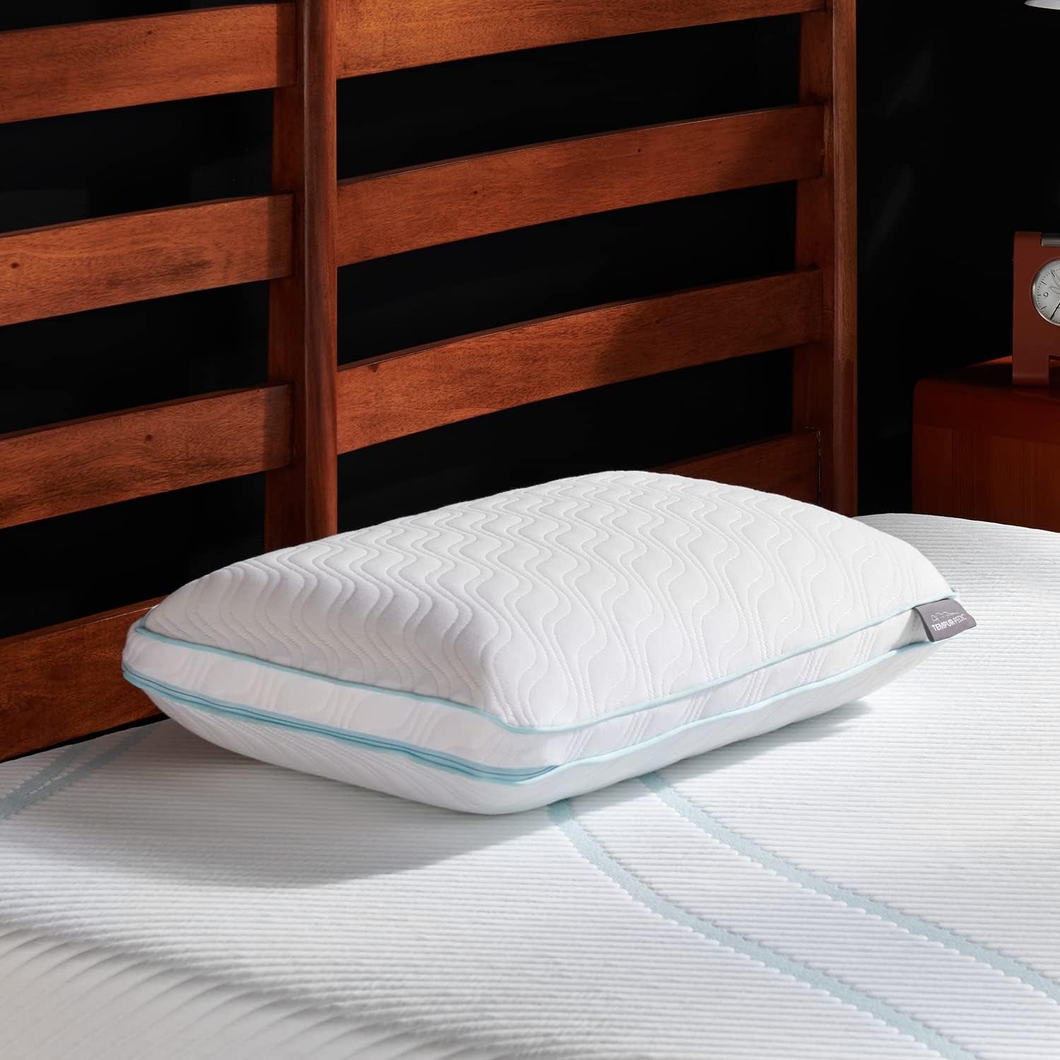 TEMPUR-PEDIC Oreiller Tempur-Cloud Prohi, mousse à mémoire de forme, blanc/jardin opulent, oreillers standard King Naty Shop