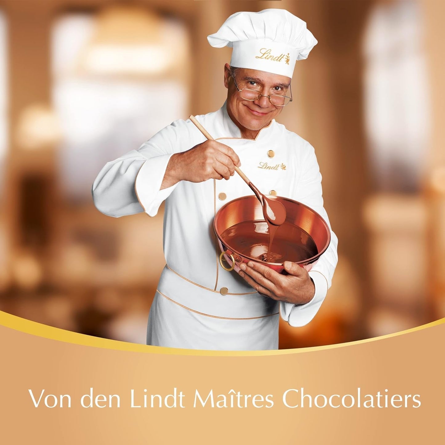 Coffret cadeau Lindt LINDOR avec assortiment de chocolats, env. 15 truffes LINDOR, 4 variétés (chocolat au lait, chocolat blanc, chocolat noir 60% et noisette), 187 g