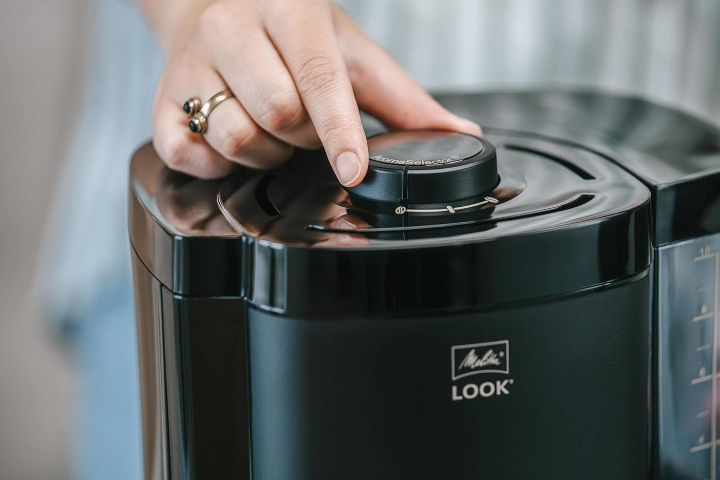 Melitta Look Therm - Machine à expresso avec filtre, carafe thermique et réservoir d'eau amovible, pour jusqu'à 10 tasses de café, noir