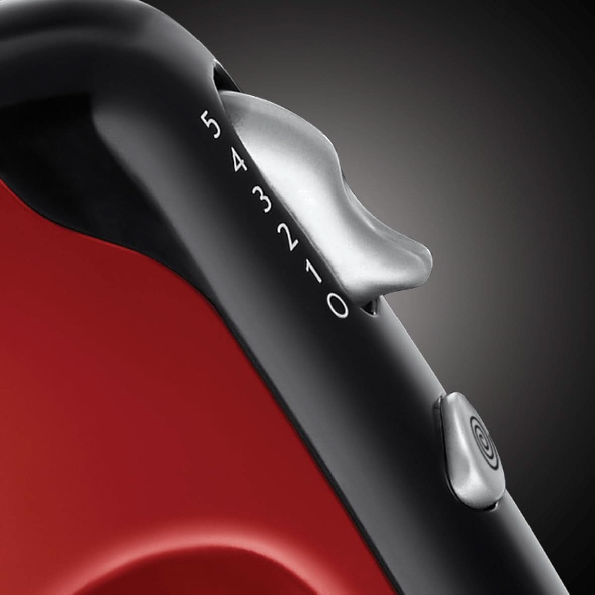 Russell Hobbs Mélangeur à main [Handrührgerät] Desire Rot (5 Geschwindigkeitsstufen+Turbofunktion, 2 Spülmaschinengeeignete Rührbesen & Knethaken, Auswurftaste, Aufrechte Parkposition) Handrührer 24670-56 Kitchen Naty Shop