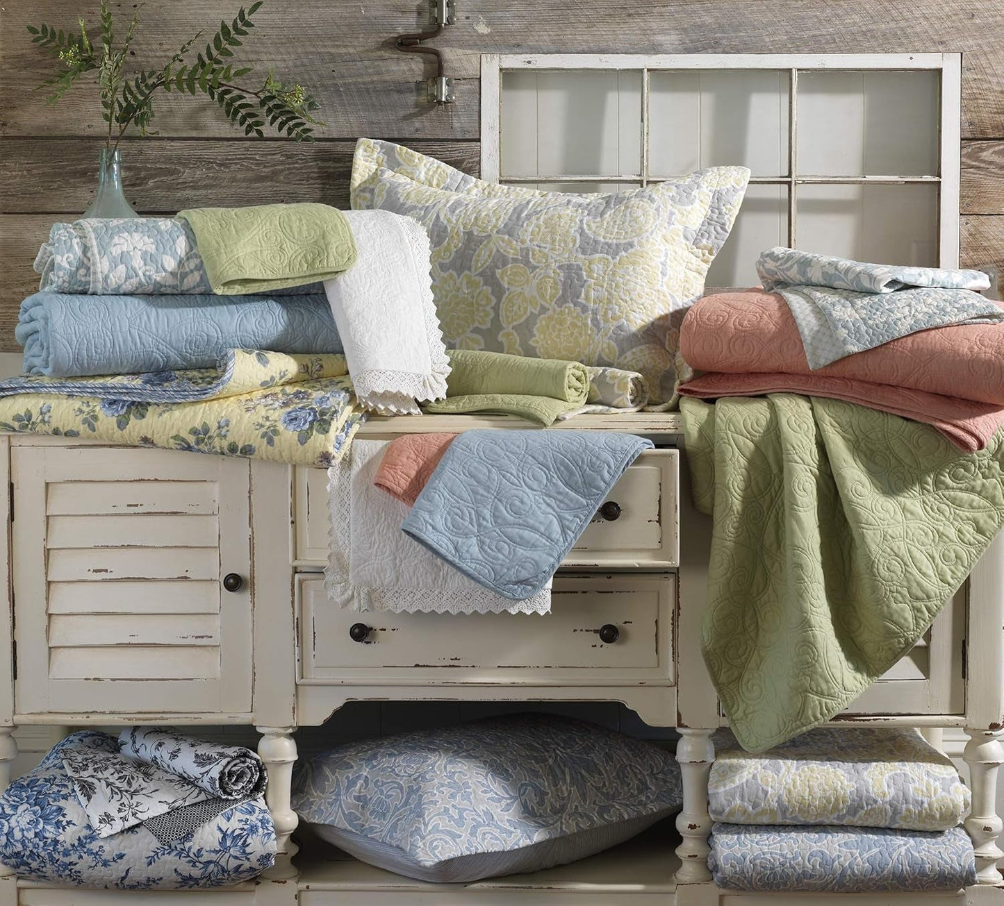 Laura Ashley Home Couette Rüschen Garden Collection, 100% coton, Ultra douce, Pour toutes les saisons, Réversible, Elégante, Lit double, Couleur Crème (197783) Couettes et couettes Naty Shop