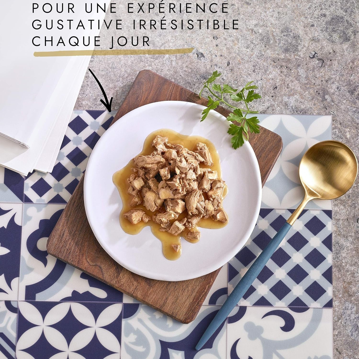 Perle | Porte-sauce | Chat adulte | Boeuf, Poulet, Thon, Saumon | 12x85g | Sachets fraîcheur (l'emballage peut varier)