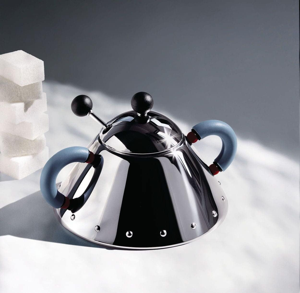 Théière Alessi avec cuillère en acier inoxydable, poignées et bouton PA, noir