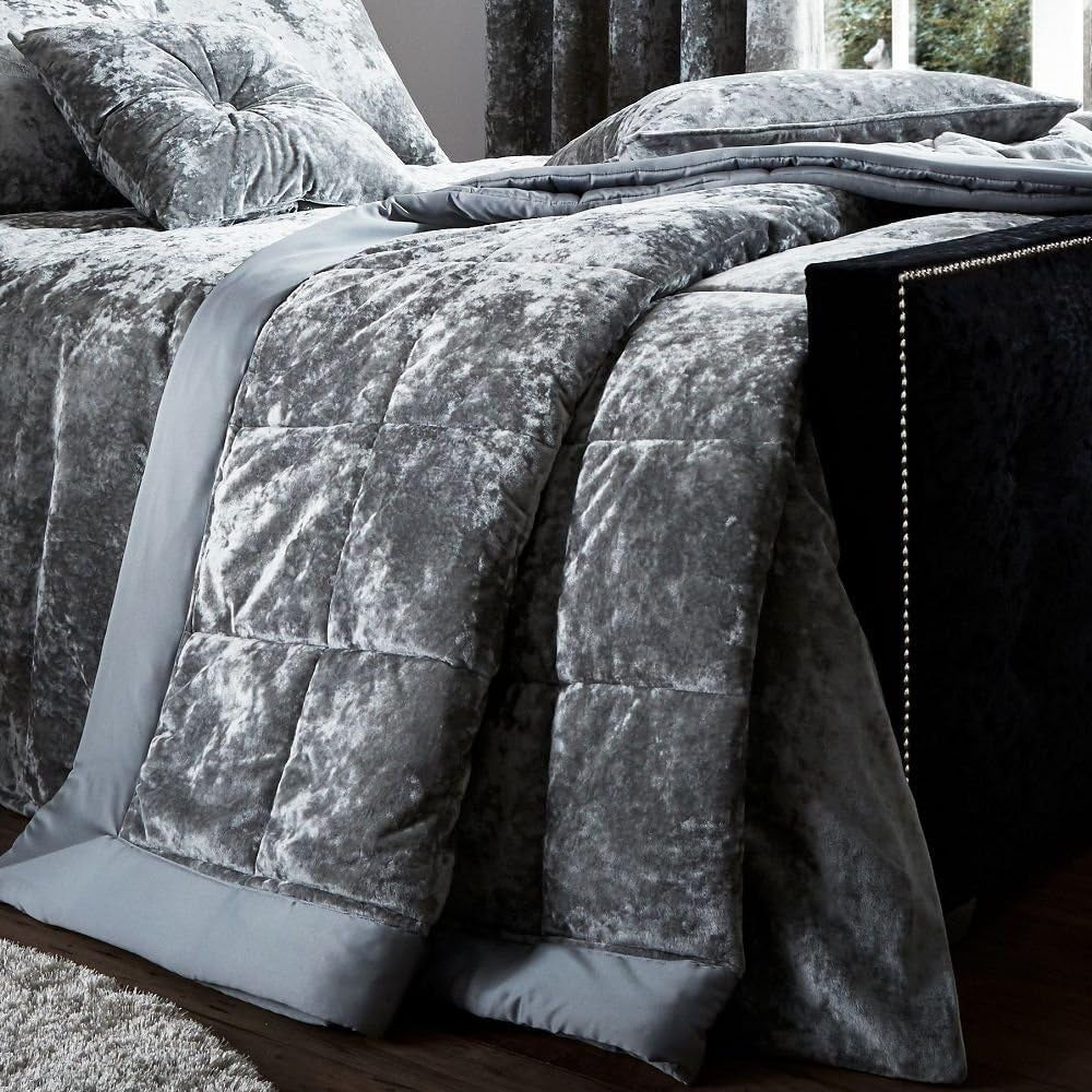 Catherine Lansfield - Couvre-lit double en faux velours écrasé - Polyester, Polyester, Argent, 53 X 23 X 53 cm Catherine Lansfield Silver Lits et couvertures 53 X 23 X 53 cm