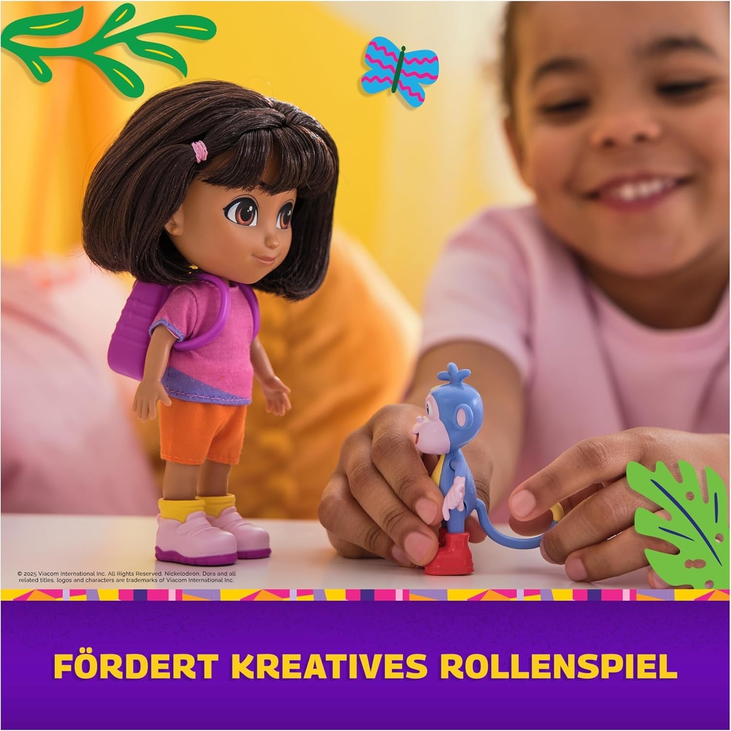 DORA - Poupée Best Friend - Taille 22 cm, avec cheveux coiffables, cartable et bottes de singe, connue de la populaire série télévisée, pour les enfants à partir de 3 ans