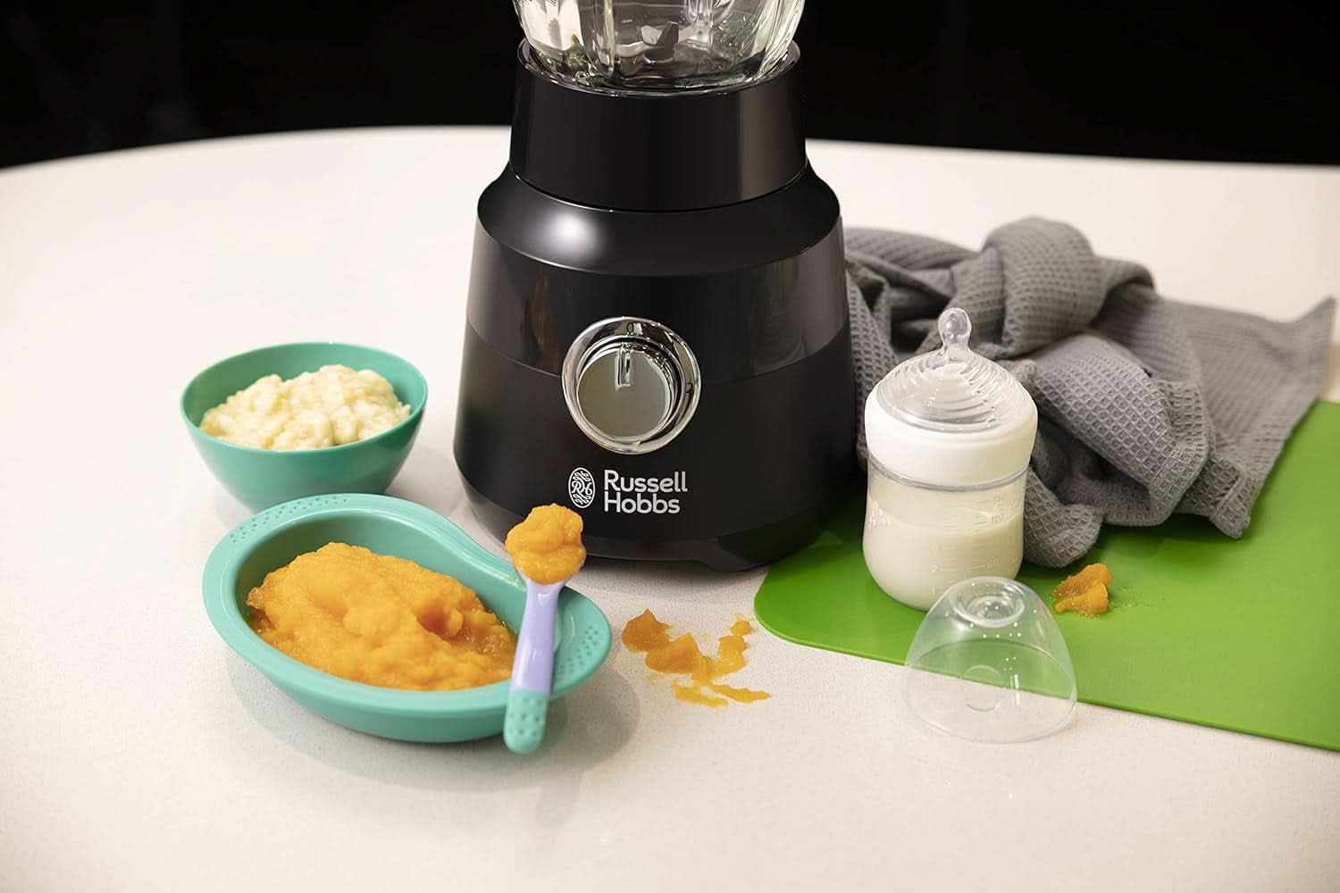 Russell Hobbs Batteur sur socle [1,5 L Glasbehälter] Matt Schwarz (Moteur Starker 0,9 PS, Fonction Impulsion/Ice-Crush, Edelstahlmesser, Mélangeur sans BPA, Elektrischer Zerkleinerer, Smoothie-Maker) 24722-56 Kitchen Naty Shop