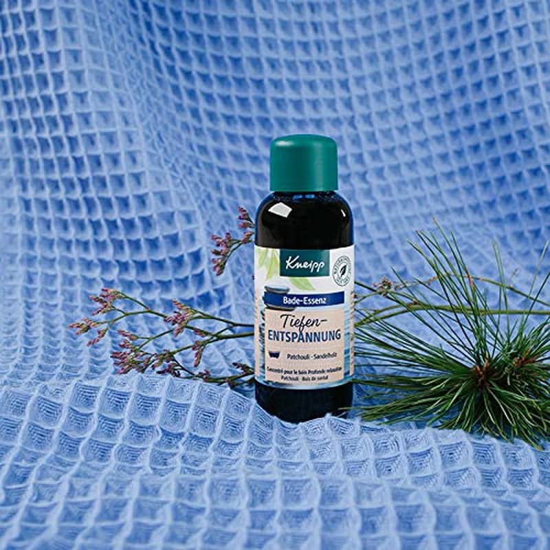 Kneipp, huile de bain à l'huile essentielle naturelle de patchouli et à l'extrait de bois de santal pour une relaxation profonde et un apaisement, 100 ml Naty Shop