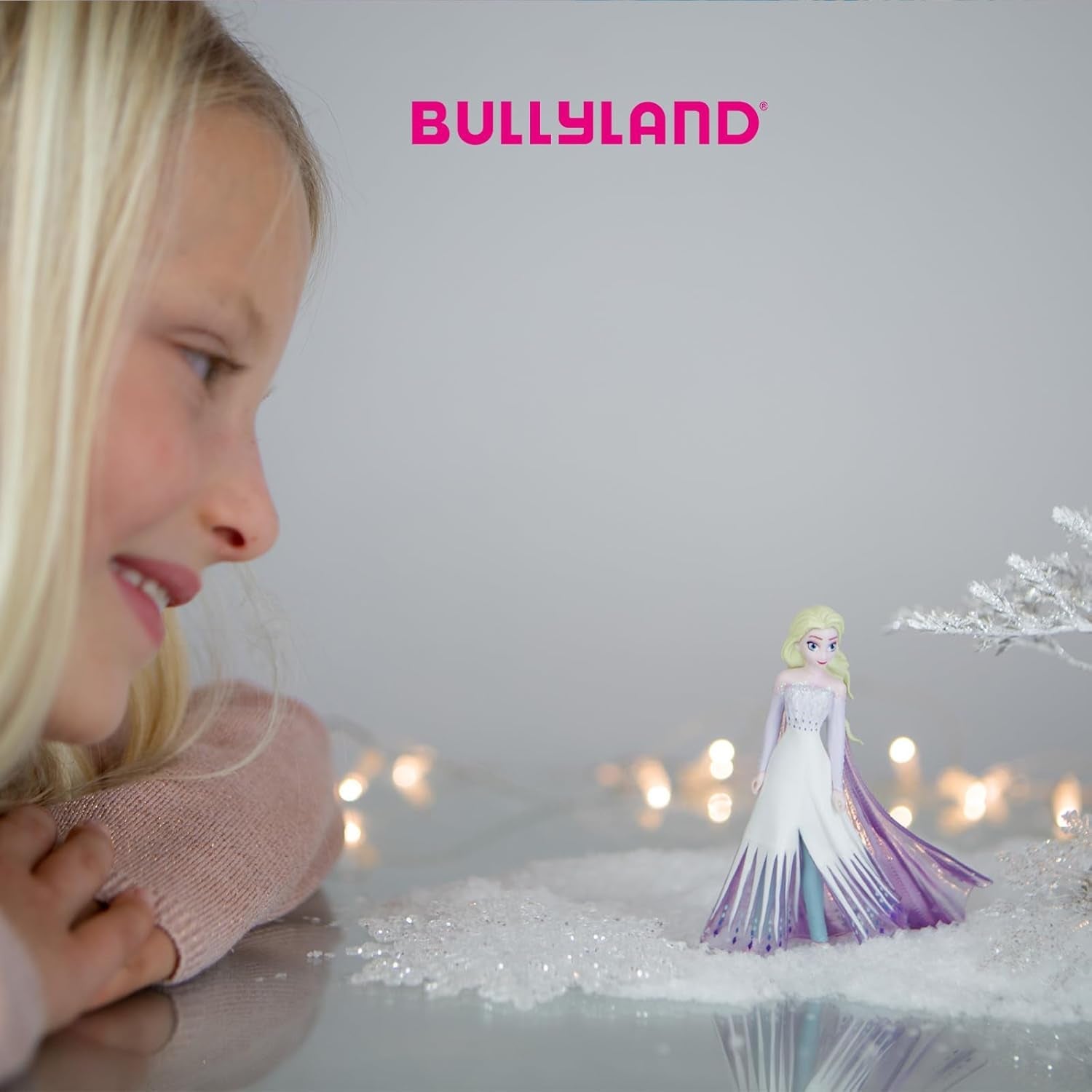Bullyland 12961 - Figurine Elsa d'Arendelle tirée du film La Reine des Neiges de Walt Disney, env. 10,1 cm, très détaillé, idéal comme petit cadeau pour les enfants à partir de 3 ans