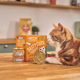 Lily's Kitchen Nourriture humide naturelle pour chats adultes, en conserve, morceaux savoureux dans une sauce au poulet, recette sans céréales (24 plateaux x 85 g)