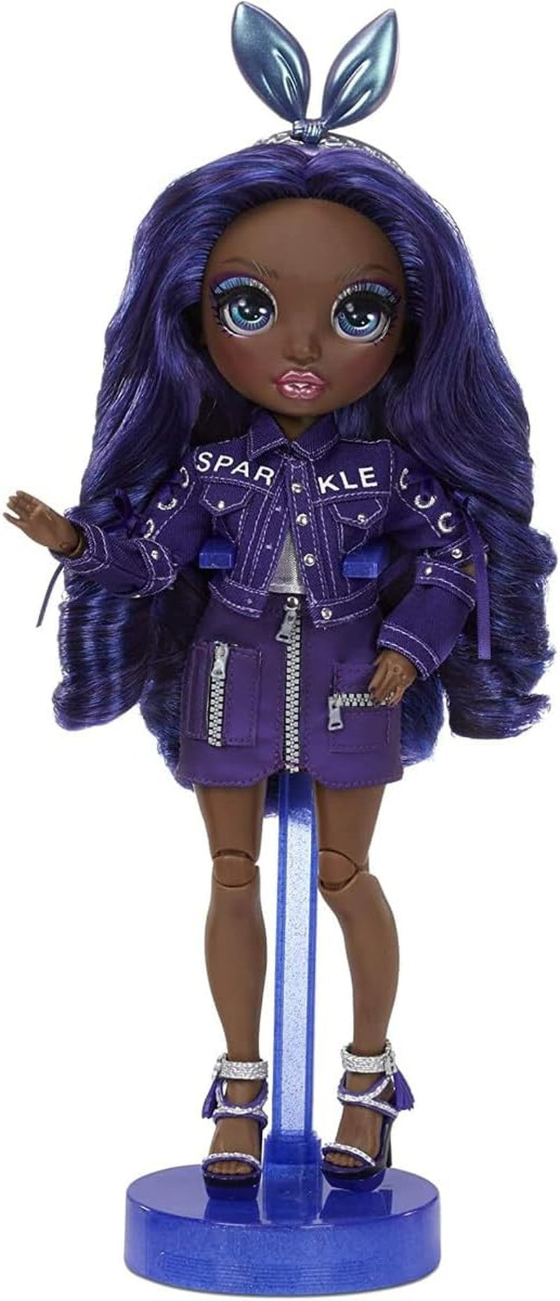 Poupée Rainbow High Fashion – Kristal Bailey – Poupée indigo avec 2 tenues de luxe – Comprend des accessoires et un support pour poupée série 2 – Excellent cadeau pour les enfants et les collectionneurs à partir de 6 ans