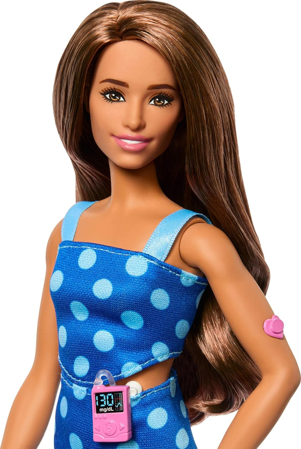 Poupée Barbie Fashionistas #242 avec tenue et accessoires pour diabète de type 1 et à pois en collaboration avec Breakthrough T1D, HYT97