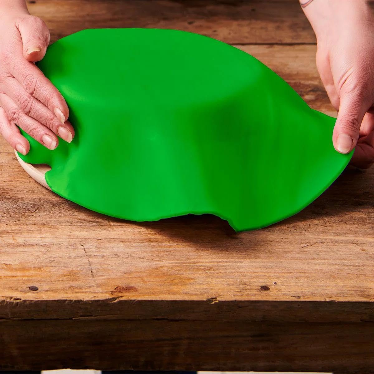 Disque Fondant Roulé FunCakes Spring Greens : Délicieux arôme vanille, déjà roulé, facile à utiliser, parfait pour décorer les gâteaux, 430g de Pâte à Sucre Naty Shop