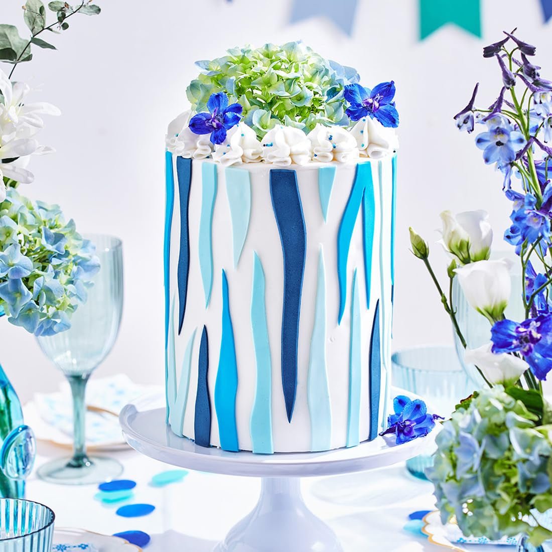 Fondant roulé FunCakes Sea Blue : facile à utiliser, lisse, flexible, souple et malléable, parfait pour décorer des gâteaux, halal, casher et sans gluten. 1 kg de pâte à sucre Naty Shop