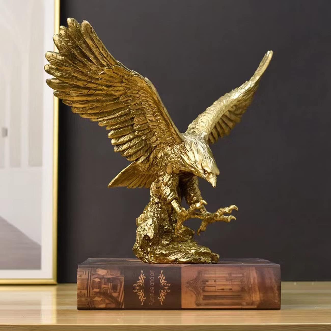 Statue d'ornement en résine d'aigle royal, sculpture d'aigle royal moderne, décoration de maison, de bureau, décoration de bureau (doré 1) Statuettes et sculptures Naty Shop Or