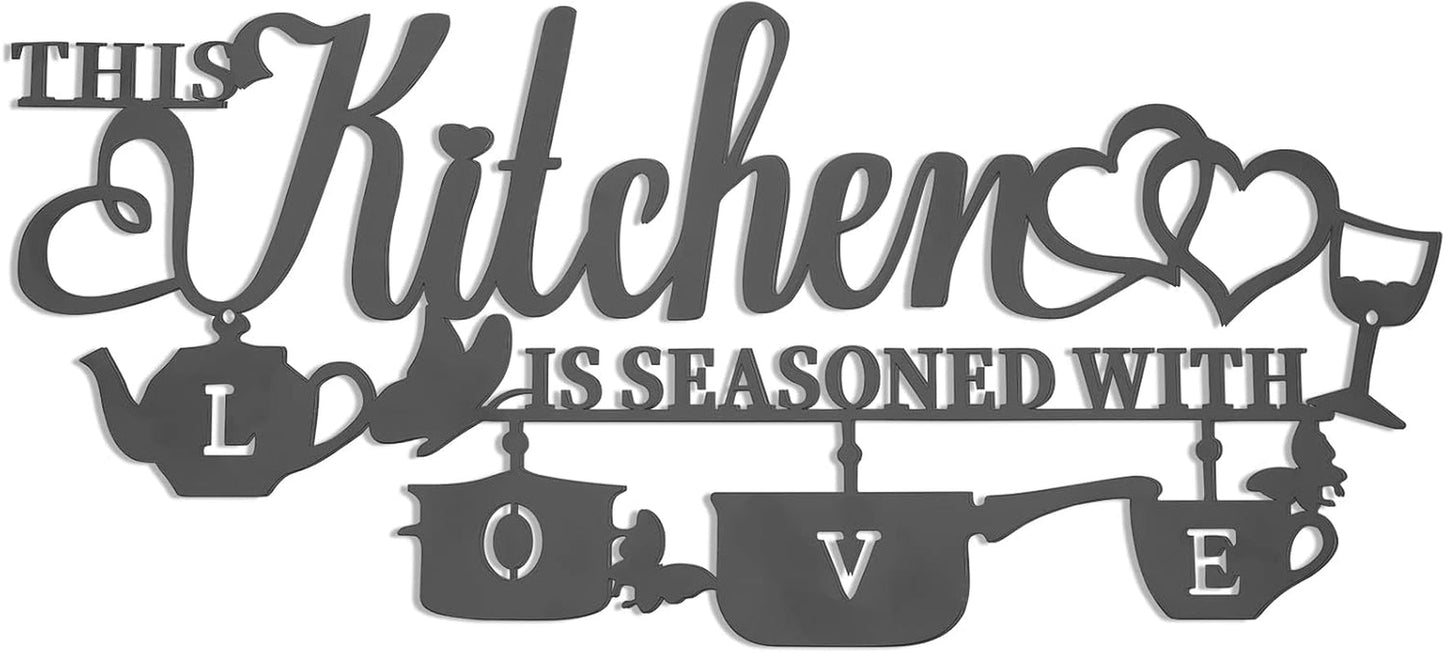 KHayRovies Décoration murale de cuisine en métal Cette cuisine est assaisonnée avec amour Plaque de nom de mot noir Lettres en fer rustiques Citations pour cuisine, ferme, salon Statuettes et sculptures Naty Shop A