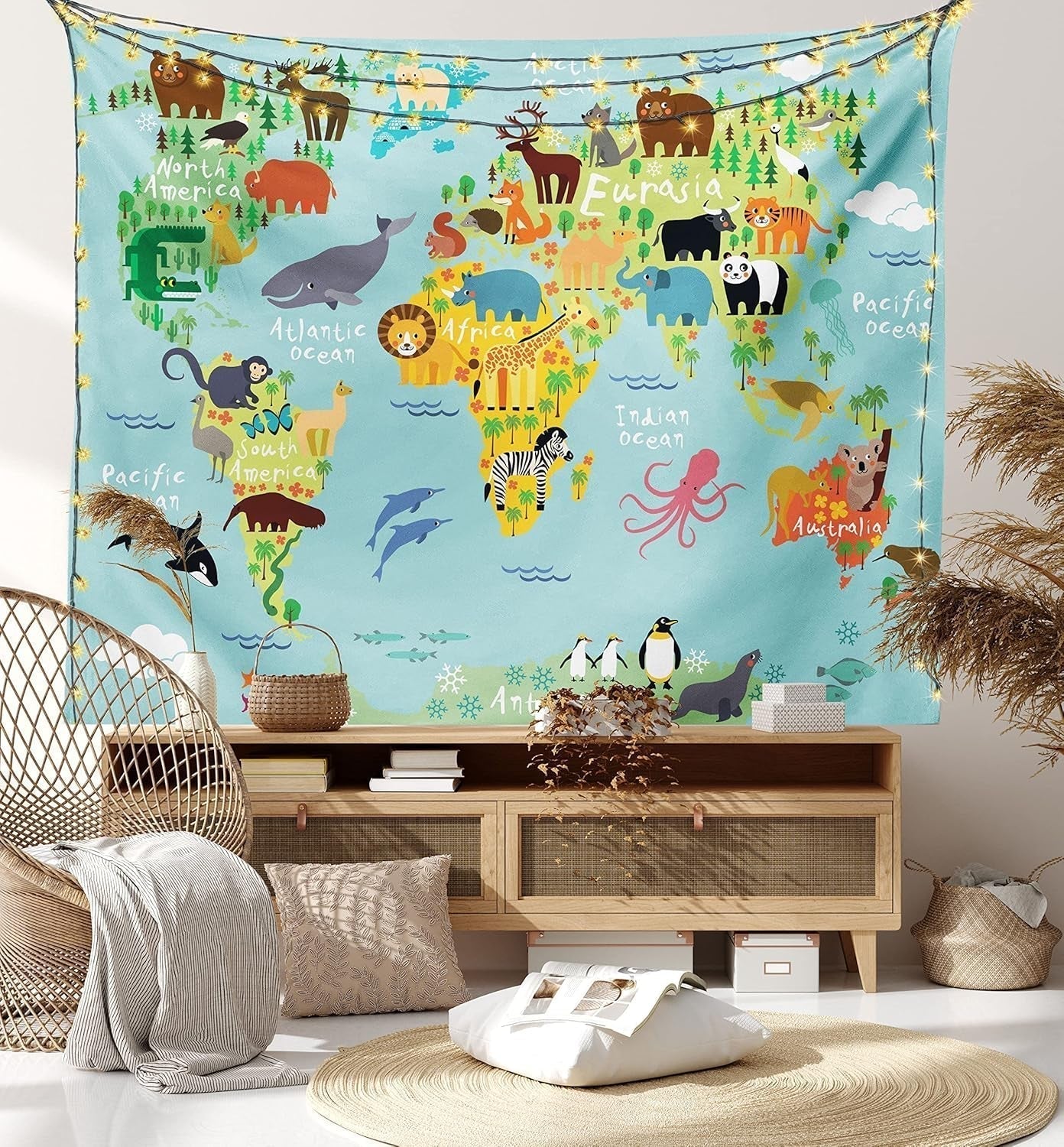 Tapisserie abakuhaus esprit d'aventure carte du monde dessins animaux Accueil - Accessoires et Décorations Naty Shop